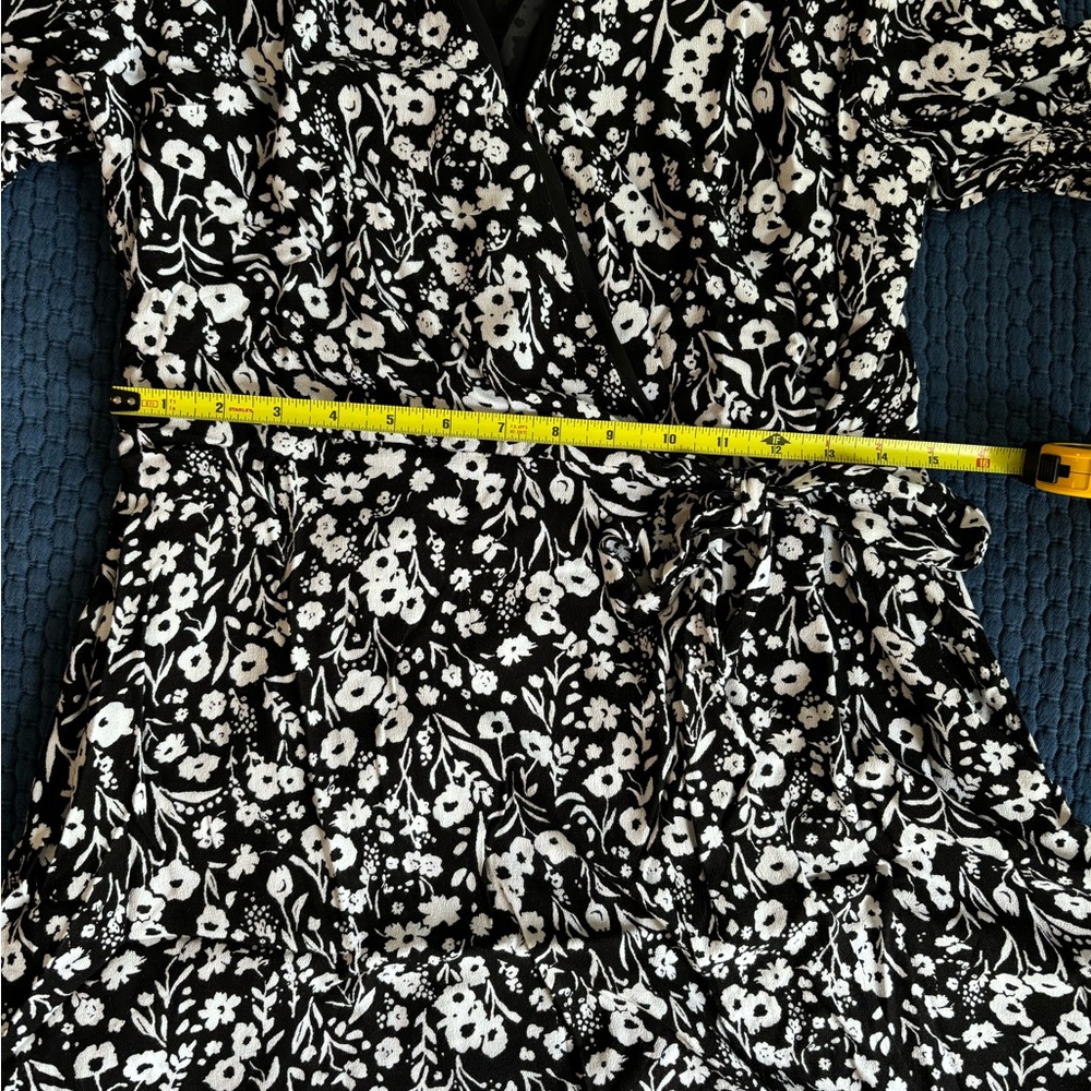 Banana Republic Floral Wrap Dress - Picture 7 of 10